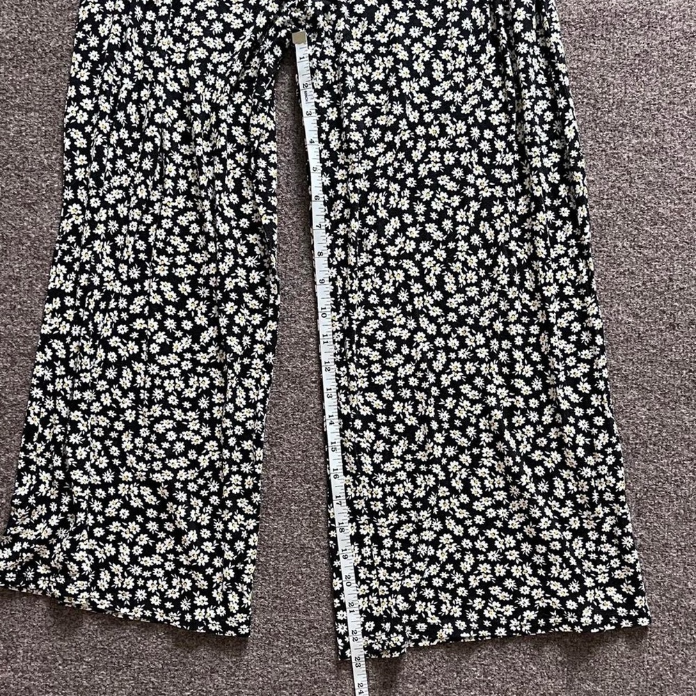 Nobody's Child Wide Leg Floral Pattern Spaghetti Strap Jumpsuit Romper Women’s 2 - Picture 7 of 8